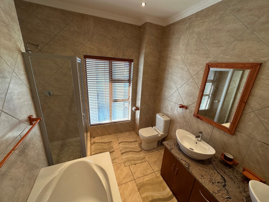 5 Bedroom Property for Sale in Xanadu Eco Park North West